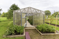 Paula Sukatnieka mājas “Apsītes” un viņa piemiņas dārzs