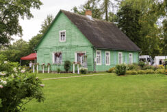 Paula Sukatnieka mājas “Apsītes” un viņa piemiņas dārzs