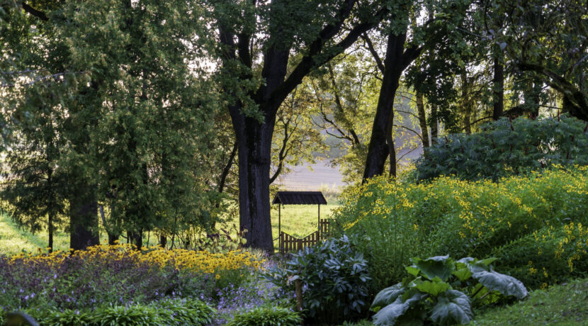 Paula Sukatnieka mājas “Apsītes” un viņa piemiņas dārzs