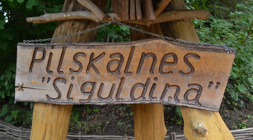 Dabas liegums “Pilskalnes Siguldiņa”