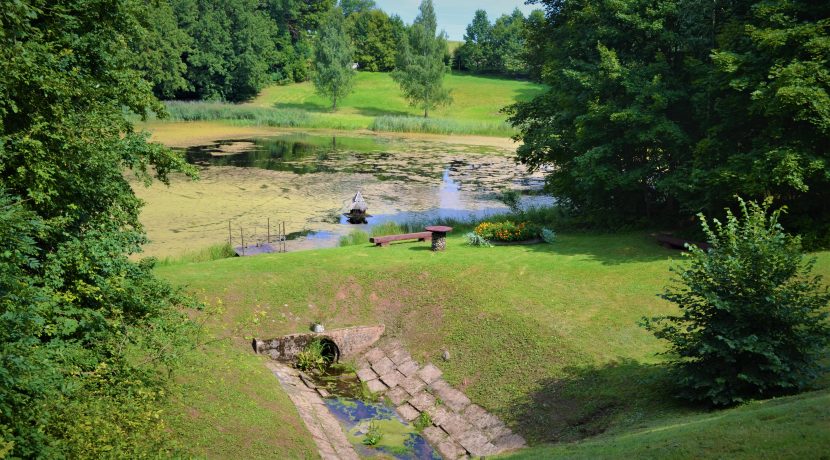 Dabas liegums “Pilskalnes Siguldiņa”