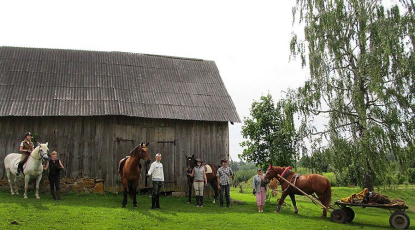 Horseback riding in Bebrene