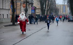 Jaungada skrējiena laikā būs ierobežota satiksme pilsētas centrā