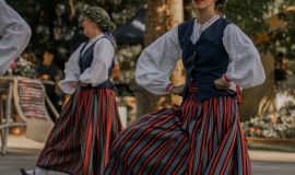 LIELĀKAIS LĪGO FESTIVĀLS LATGALĒ – LEIGŪ VYŠKŪS