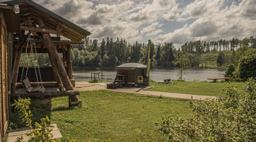 Brīvdienu māja “Forest Lake”