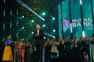 «Muzikālajā bankā» uzvar Dons ar dziesmu «Lauzto šķēpu karaļvalsts»