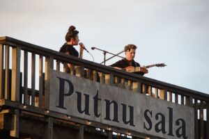 Miglas vālos Putnu salā