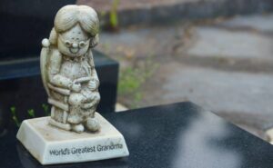 Raiņa centrā atklās Jurgitas Iesalnieces fotoizstādi “Kavēties. Atcerēties. Pieminēt. Ilgoties”
