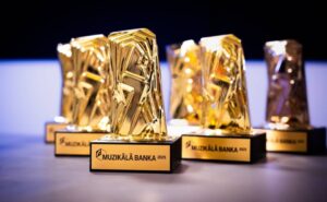 Sestdien “Muzikālajā bankā” noskaidros 2025. gada vērtīgāko dziesmu