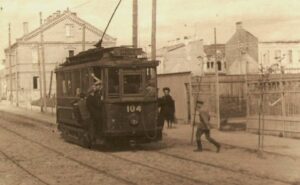 Ar daudzveidīgām un izzinošām aktivitātēm SIA “Daugavpils satiksme” aicina atzīmēt 80 gadu jubileju kopš Daugavpilī sāka kursēt tramvaji