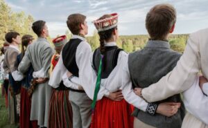 Sākusies pieteikšanās dalībai tautastērpu gājienā Daugavpilī