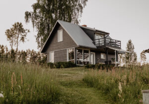 Brīvdienu māja “Meža skuķi” piedāvā iespēju baudīt dabas burvību, nomaļas vides šarmu un klusumu