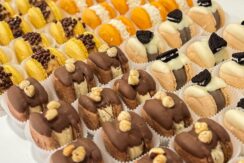 Deserti, kafija un brokastis no “Aliss Cakes”