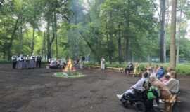 Saulgriežu maģija Medumu parkā