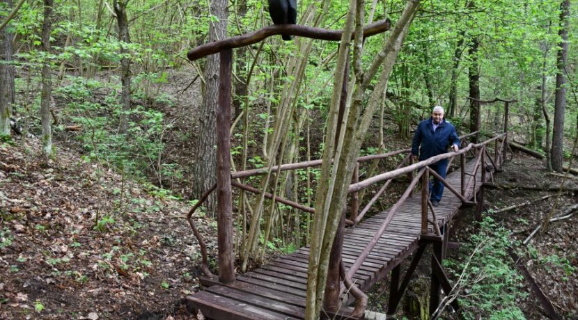 Slutiski ravine trail
