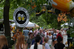 Izsludināta pieteikšanās ielu tirdzniecībai ielu ēdiena un alus festivālā “Garšu toņi” un “Alus dārzs”