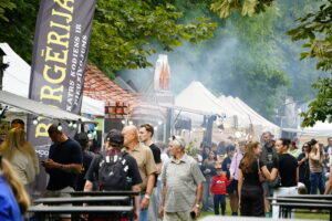 Nedēļas nogalē Daugavpilī aizvadīts ielu ēdiena un alus festivāls “Garšu toņi” un “Alus dārzs”