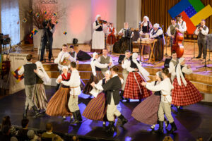 Tuvojas Daugavpils 13. Starptautiskais folkloras festivāls kāzu tradīciju zīmē (PROGRAMMA)