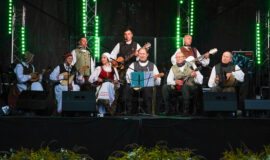 Juzefovas parka festivālā varēja iepazīt koka dažādās pasaules