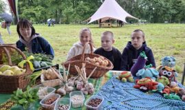 Juzefovas parka festivālā varēja iepazīt koka dažādās pasaules