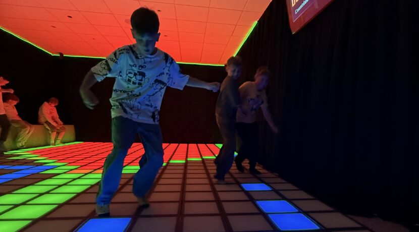 Interaktīva spēļu arēna «ESPACE PIXEL»