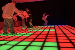 Interaktīva spēļu arēna «ESPACE PIXEL»